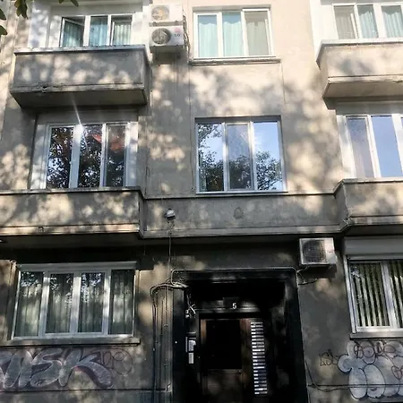 Apartment Stylish Top Center